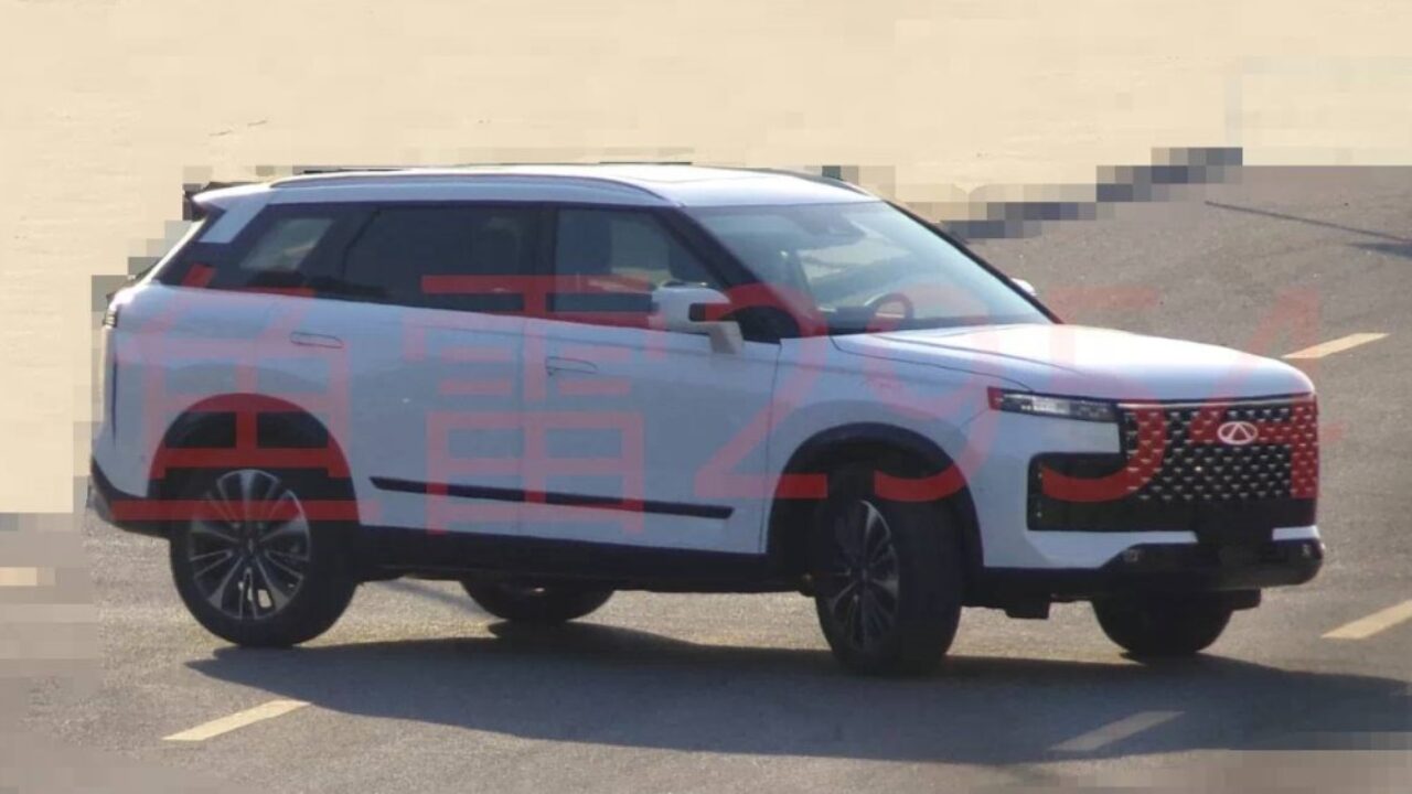 Похож на Evoque и может стать новым Omoda: Chery вывела на тесты кроссовер  T1EJ - Китайские автомобили